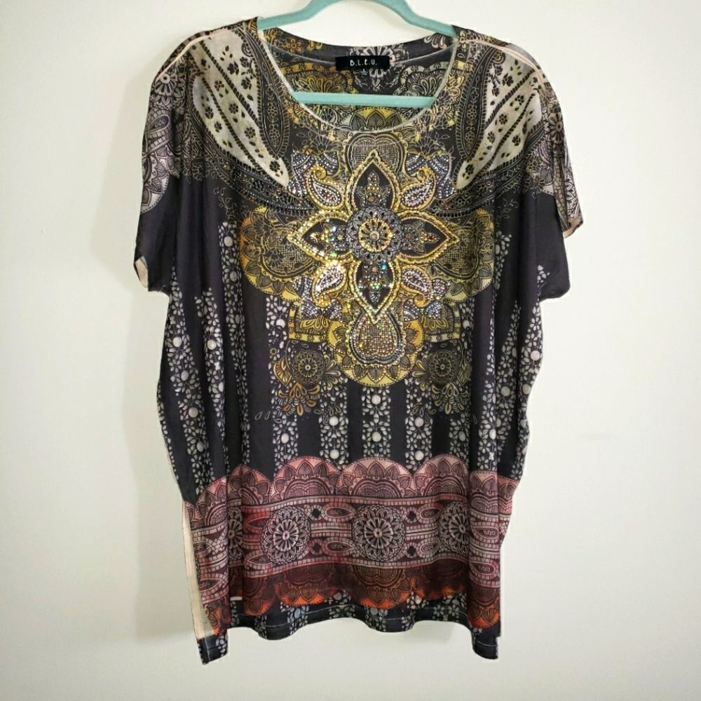B.L.E.U. BLINGY RHINESTONE MANDALA TOP SIZE LARGE